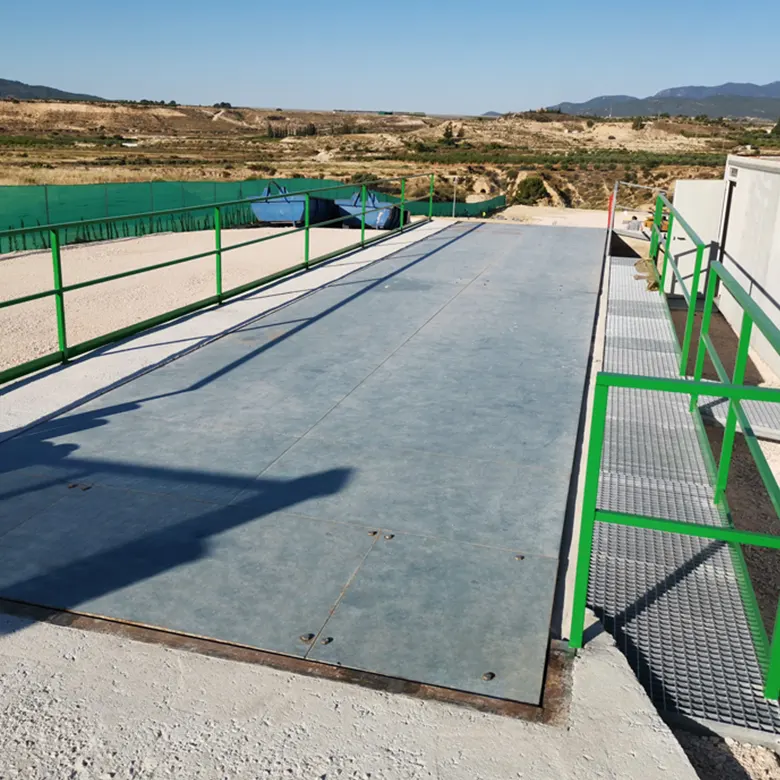 Báscula en escombrera de Murcia