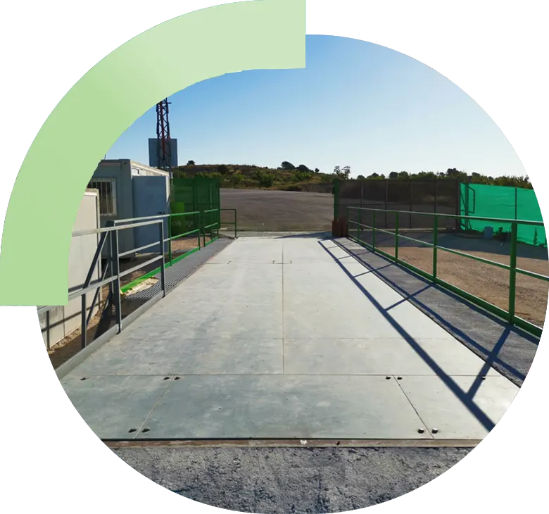 Báscula de pesaje en Escombrera de Murcia. Escombrera CH